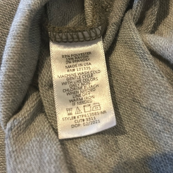 Worn 1X, Socialite, Womens, LS lightweight, cropped top in camo print - Picture 4 of 4